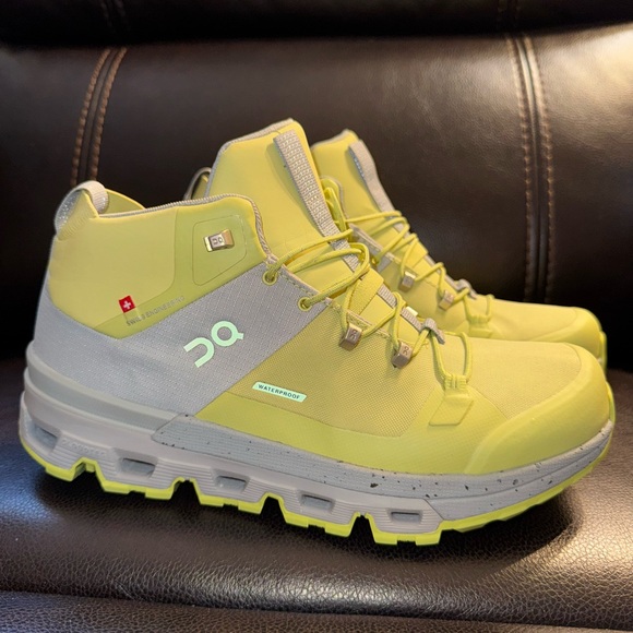 On Womens Cloudtrax Textile Synthetic Boots size 8 New without box - Picture 4 of 7